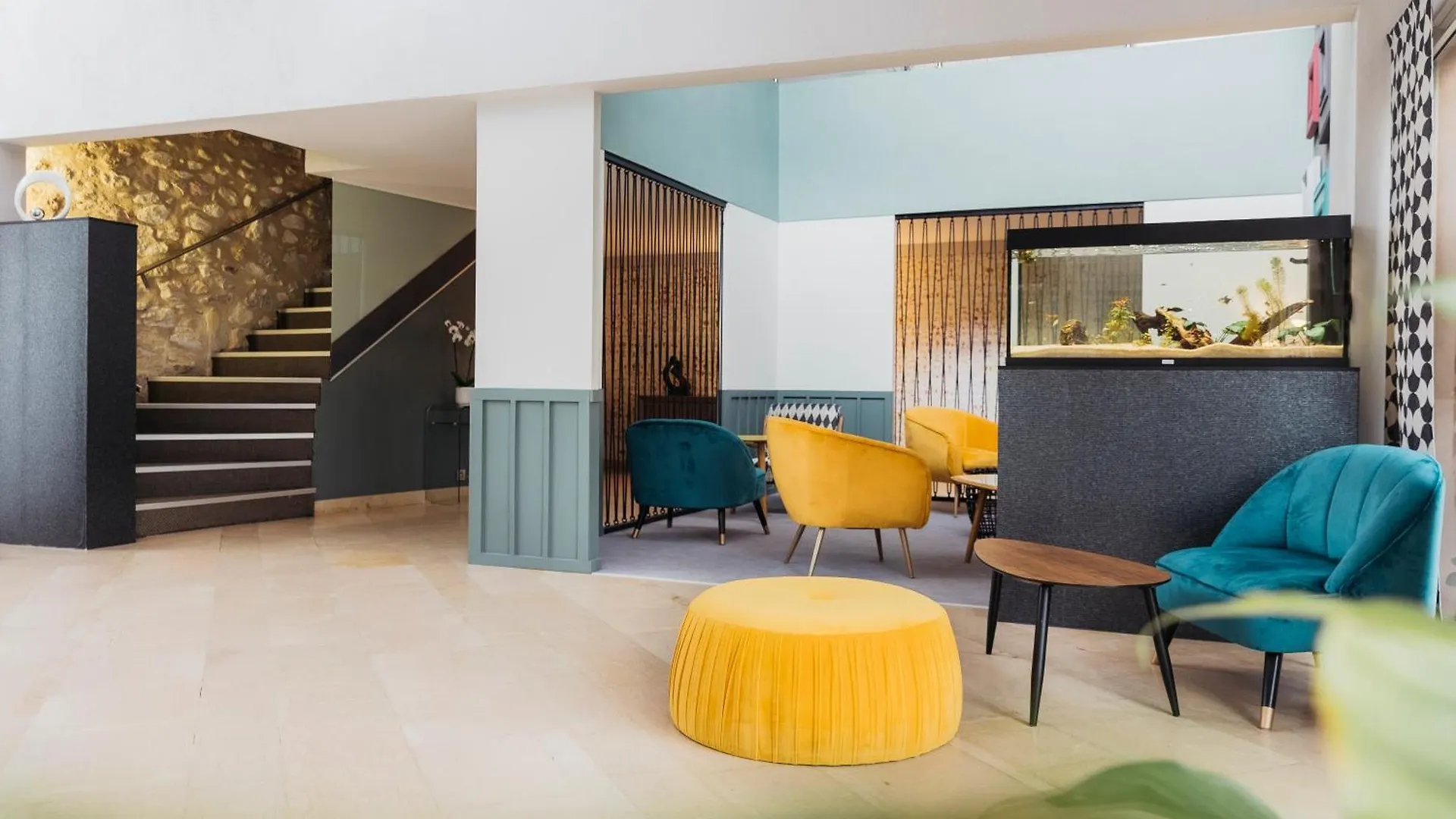 Le Carre D'Alethius Logis Hotel Restaurant Charmes-sur-Rhone