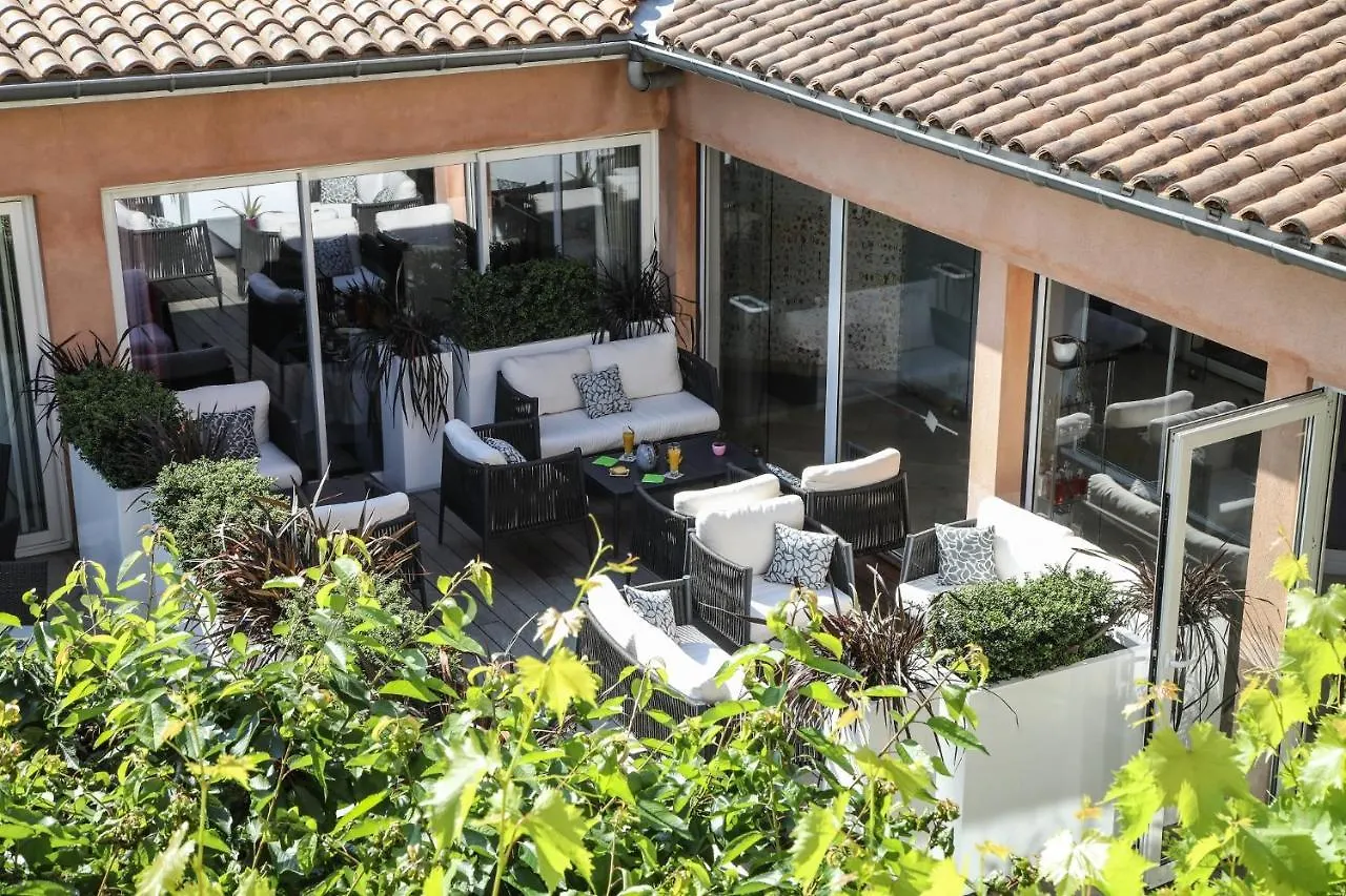 Le Carre D'Alethius Logis Hotel Restaurant Charmes-sur-Rhone